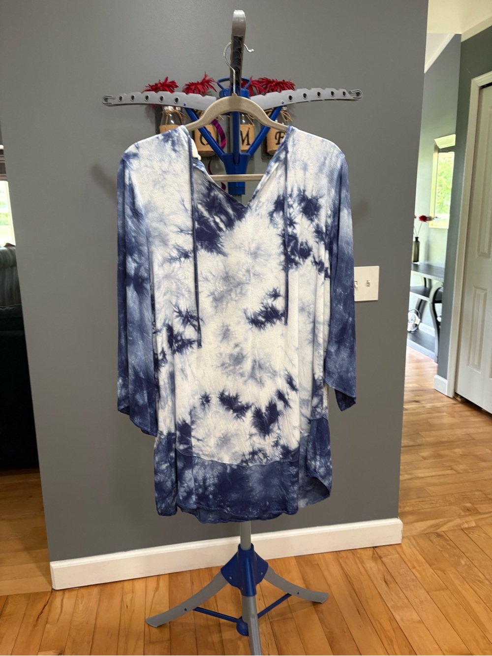 Chico's Blue and White Tie-Dye V-Neck Tunic